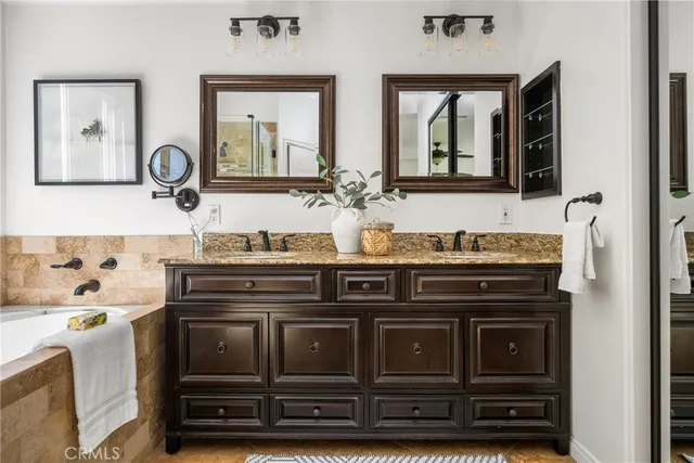 $1,900,000 | 10970 Hiskey Lane, Tustin, CA 92782