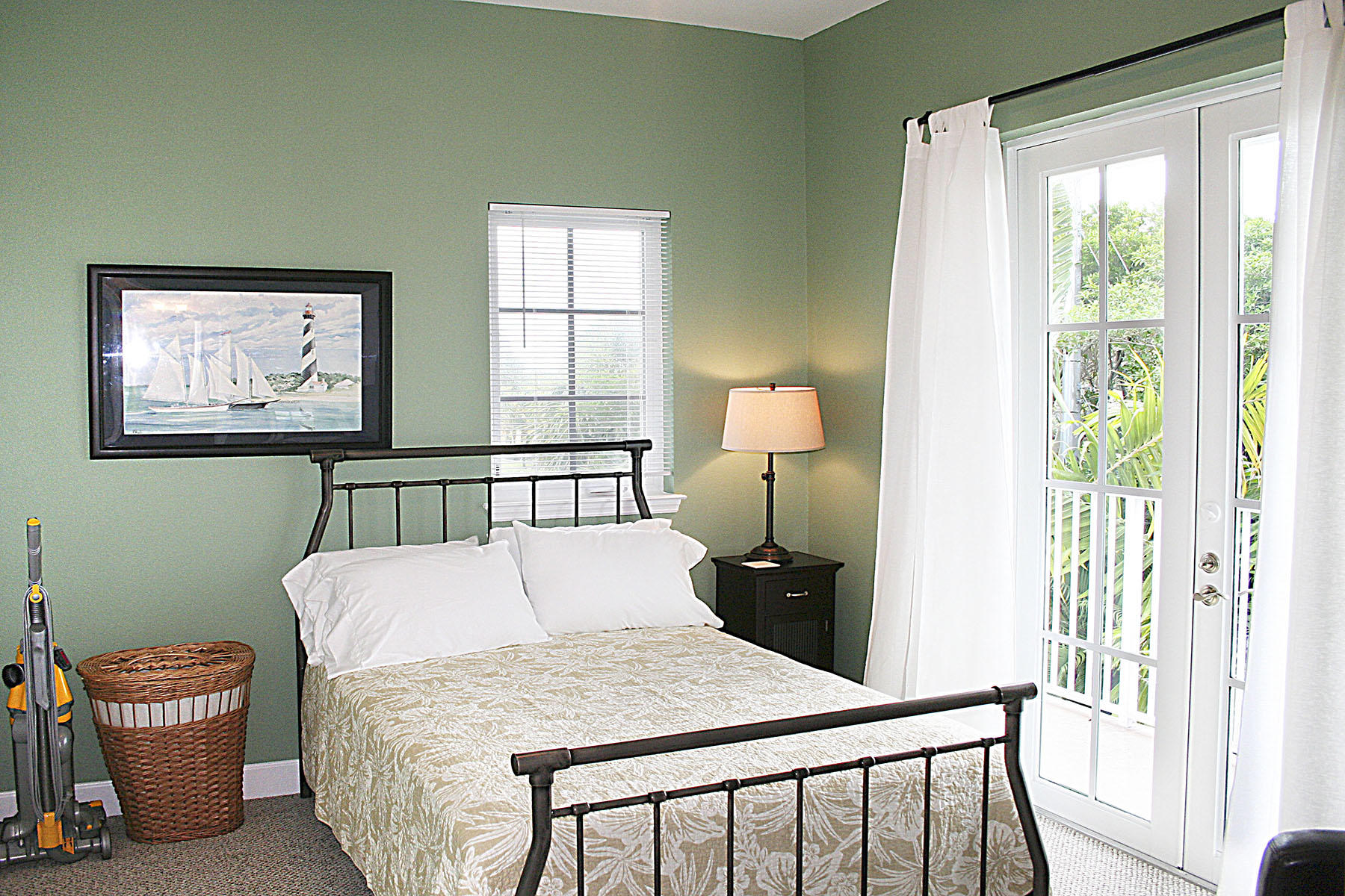 1580 Island Cove Road, Unit 1 Fort Pierce, FL 34949 - Photo 16 of 25 Guest Bedroom 1