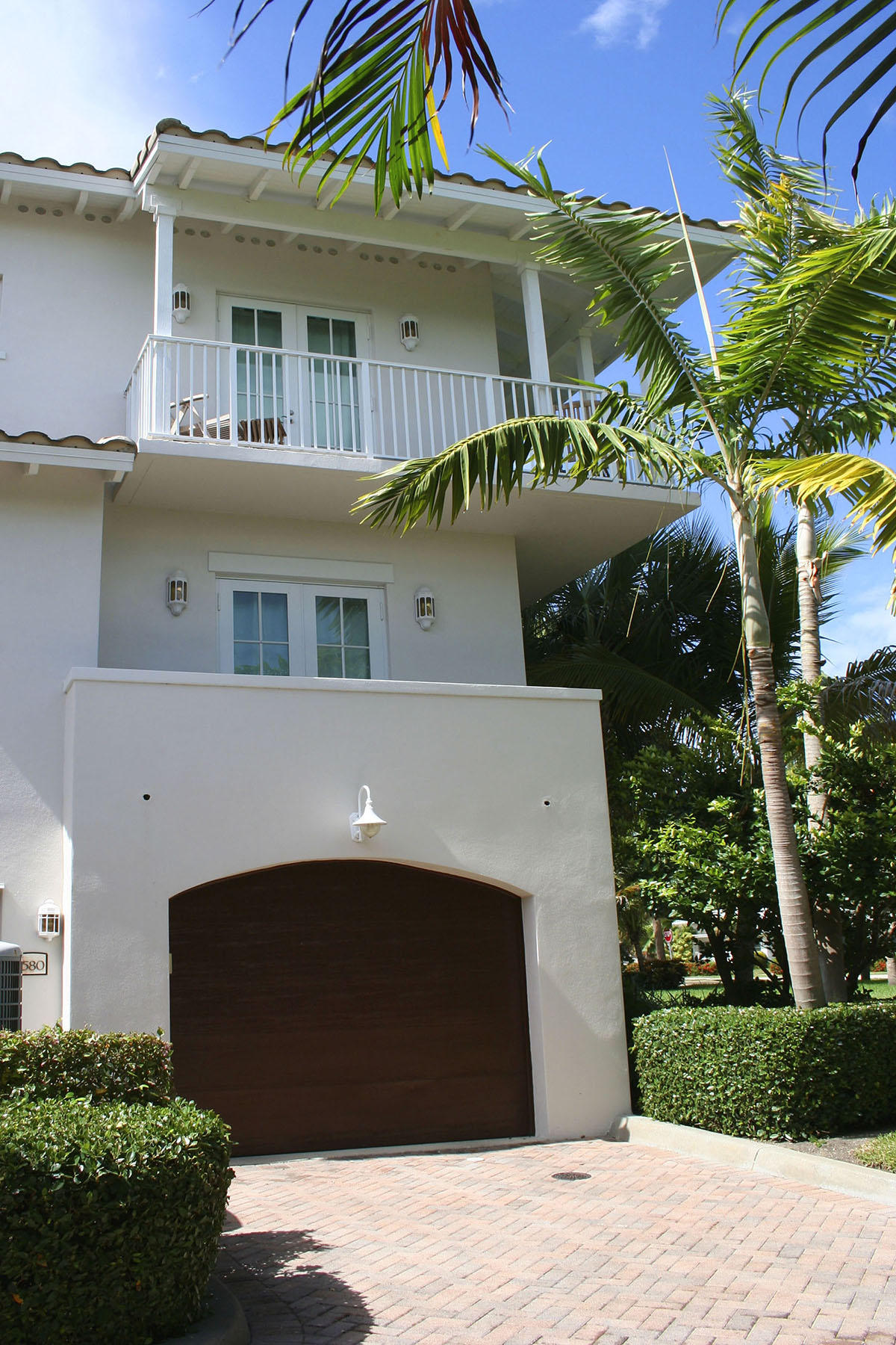 1580 Island Cove Road, Unit 1 Fort Pierce, FL 34949 - Photo 2 of 25 Exterior Back