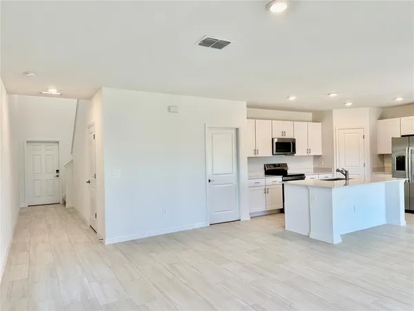 $2,800 | 17761 Pleasantview Boulevard, Land O Lakes, FL 34638