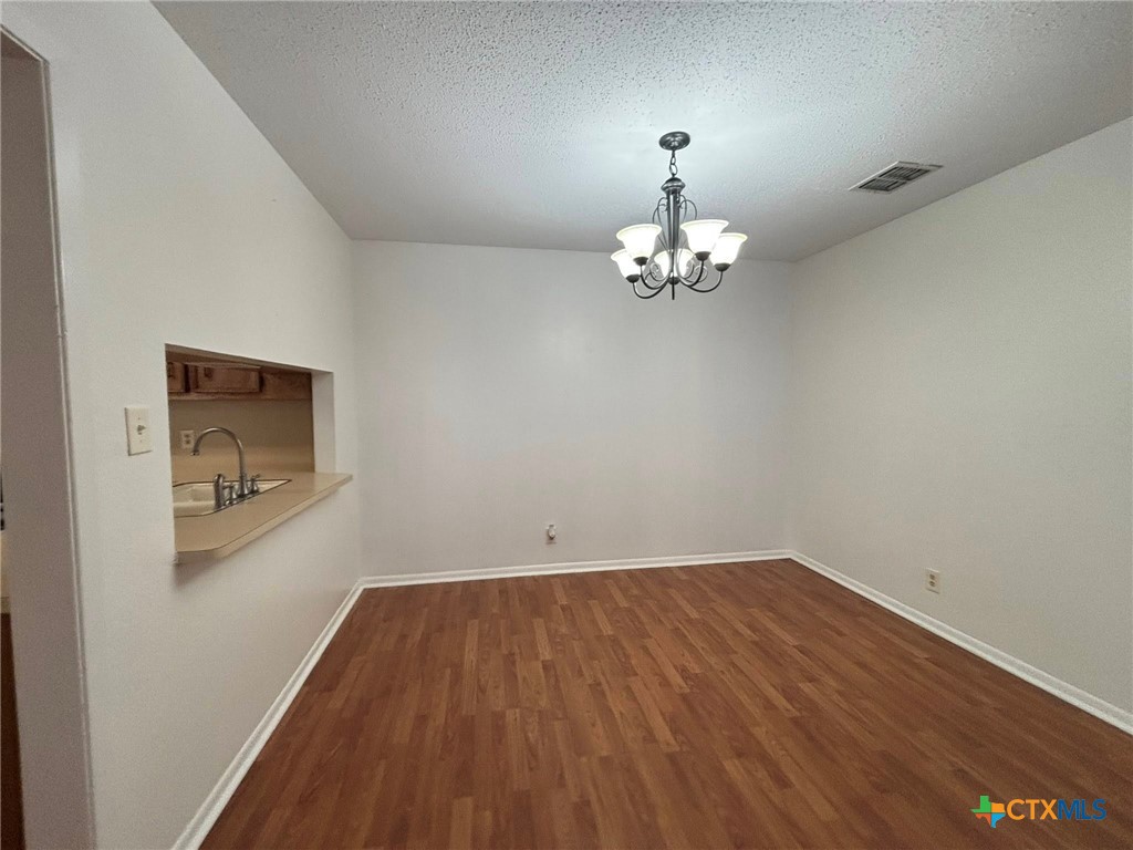 210 Planters Drive Victoria, TX 77901 - Photo 6 of 8