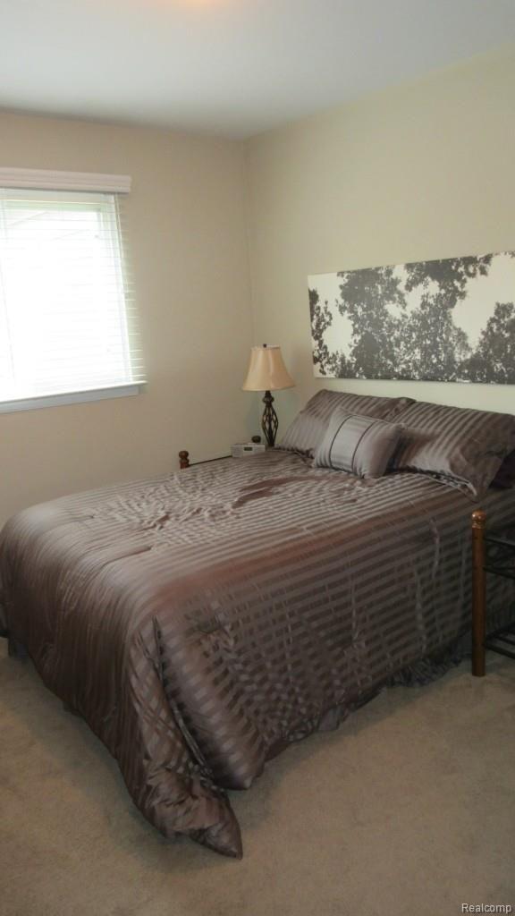 1026 West Webster Road Royal Oak, MI 48073 - Photo 11 of 20 IMG_2500.jpg