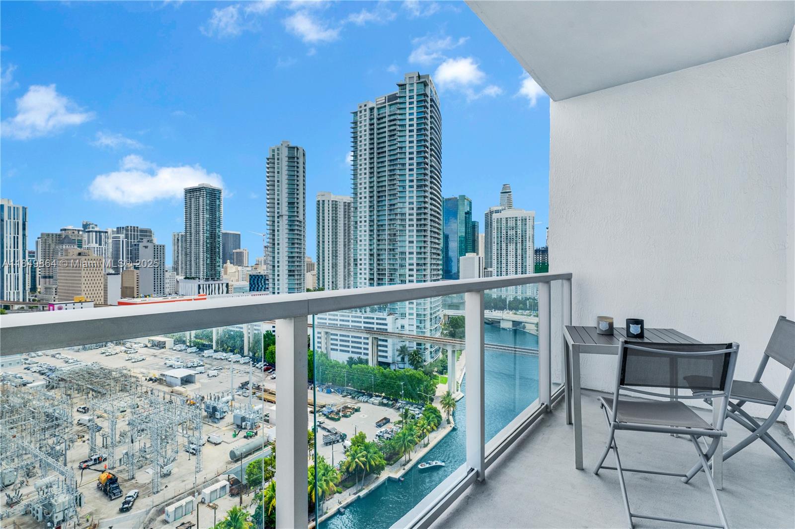 185 Southwest 7th Street, Unit 1901 Miami, FL 33130 - Photo 29 of 46 a view of a balcony with city view