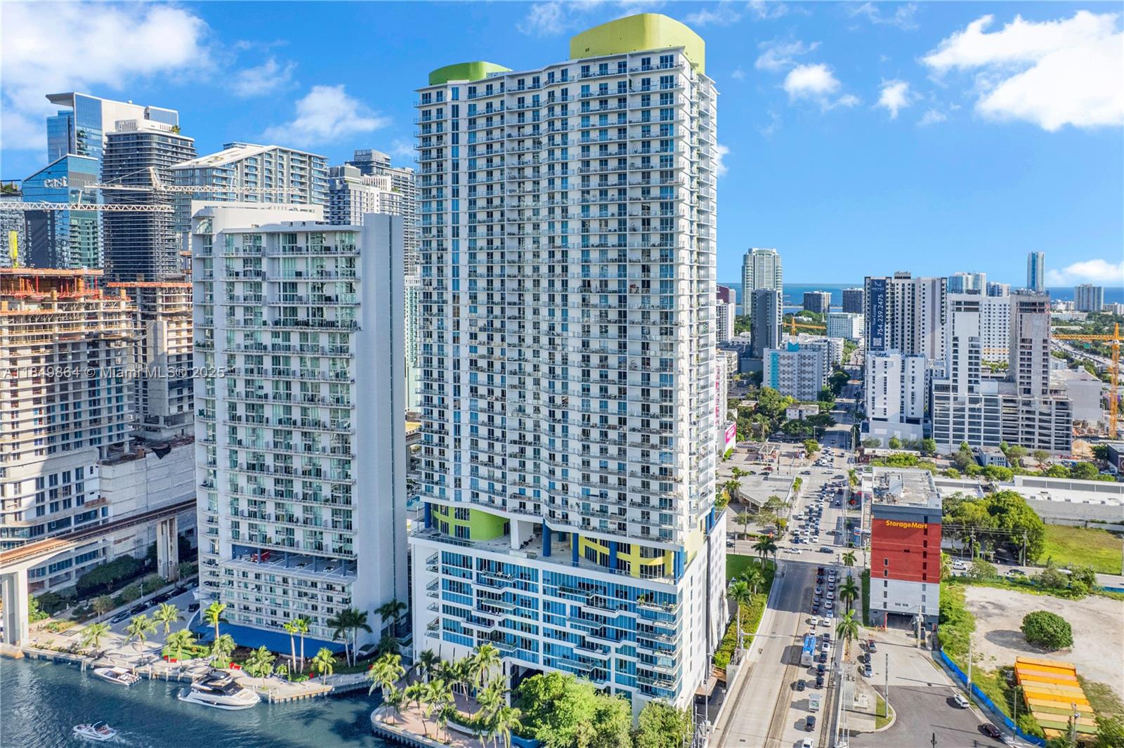 185 Southwest 7th Street, Unit 1901 Miami, FL 33130 - Photo 40 of 46 a city view