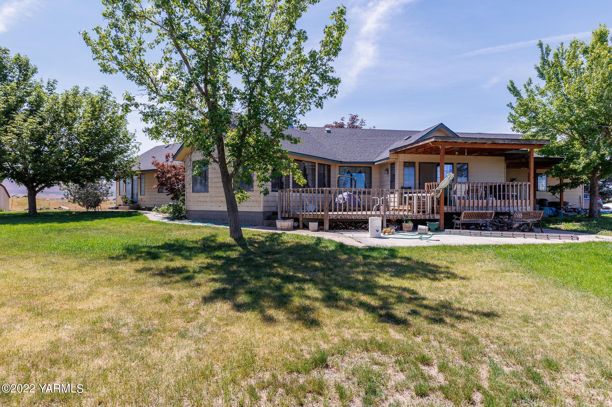 3271 East Euclid Road Mabton, WA 98935 - Photo 10 of 40 3271 E Euclid Rd-9