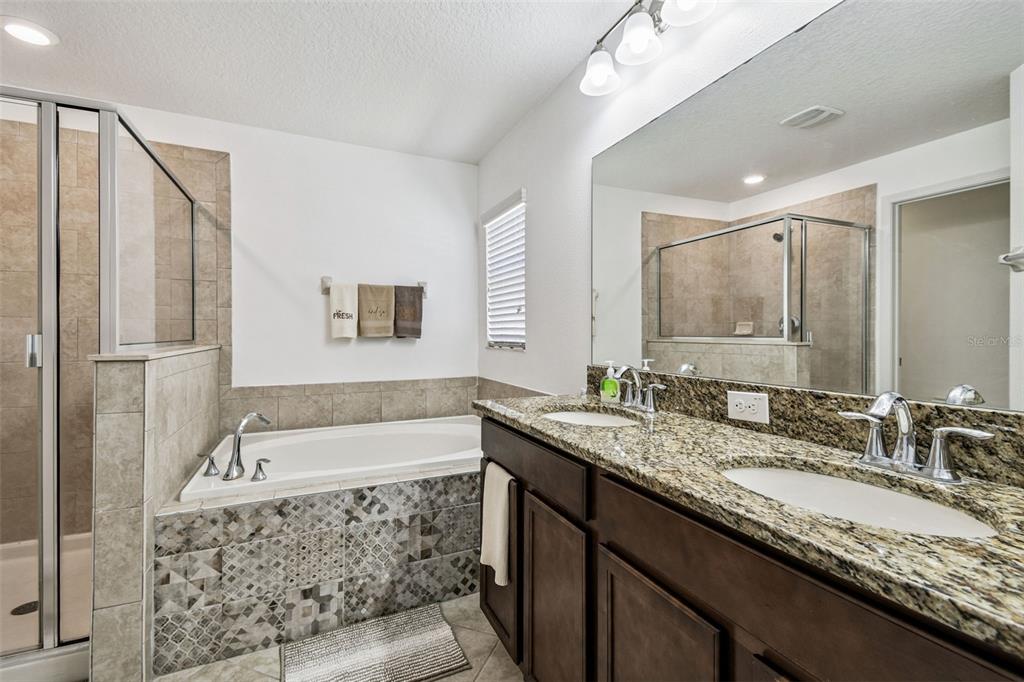 8439 Hunters Fork Loop Ruskin, FL 33573 - Photo 36 of 74