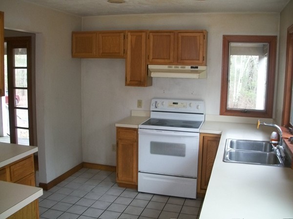 165 Chace Road Freetown, MA 02717 - Photo 10 of 25 Gallery Image 10