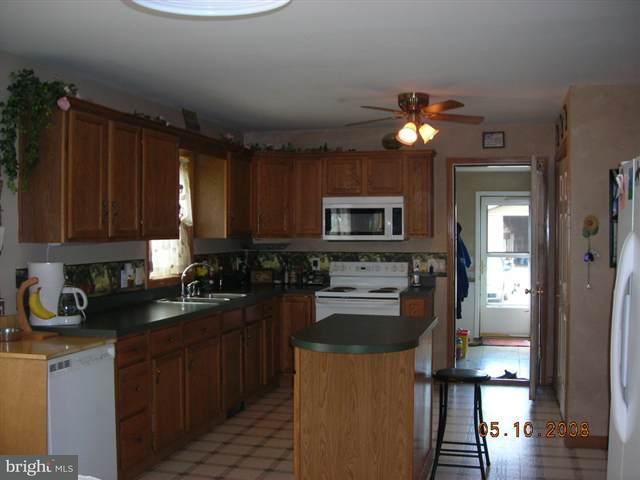 635 Mohawk Road Newville, PA 17241 - Photo 3 of 12 Gallery Image 3