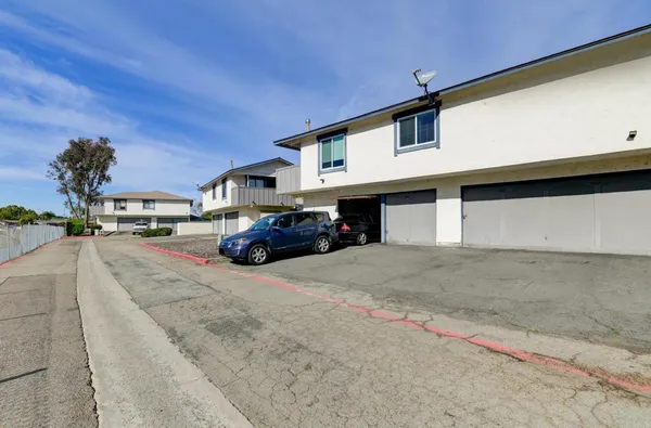 $500,000 | 4161 Tiberon Drive, Oceanside, CA 92056