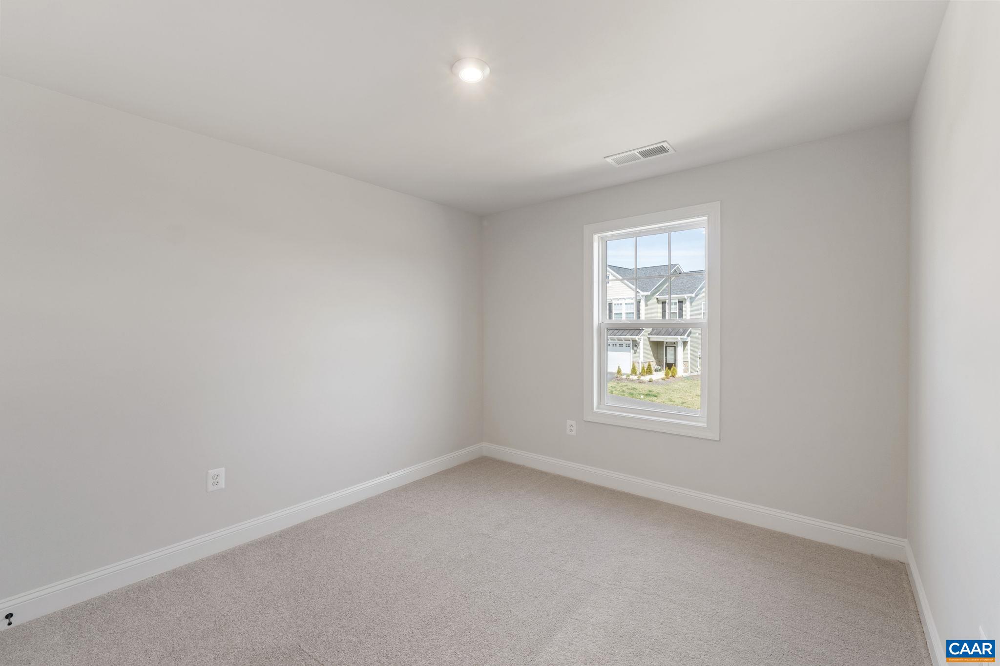 313 Ridgeline Drive Waynesboro, VA 22980 - Photo 30 of 34 an empty room with a window