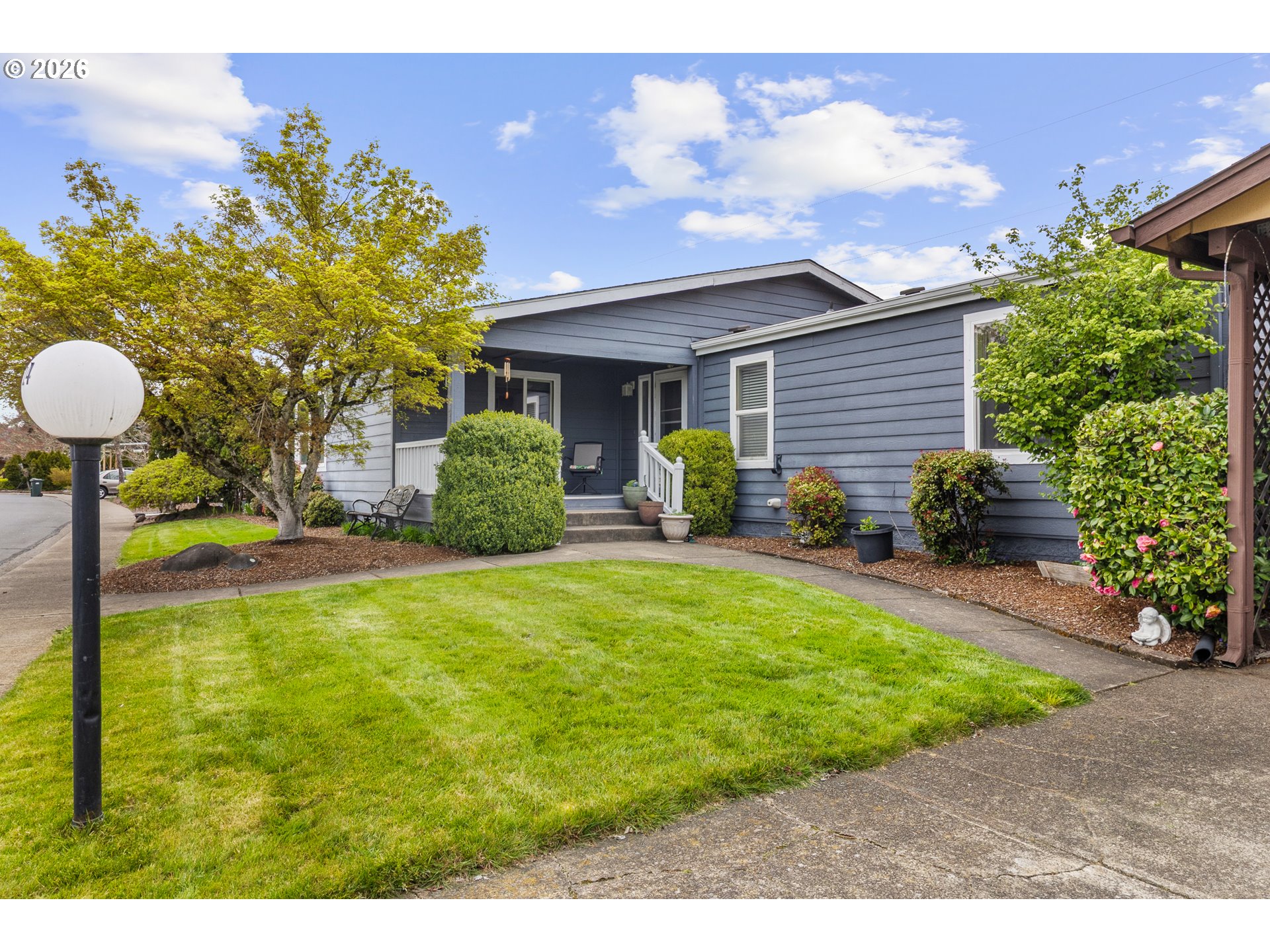 658 South 57th Street, Unit 14 Springfield, OR 97478 - Photo 2 of 31