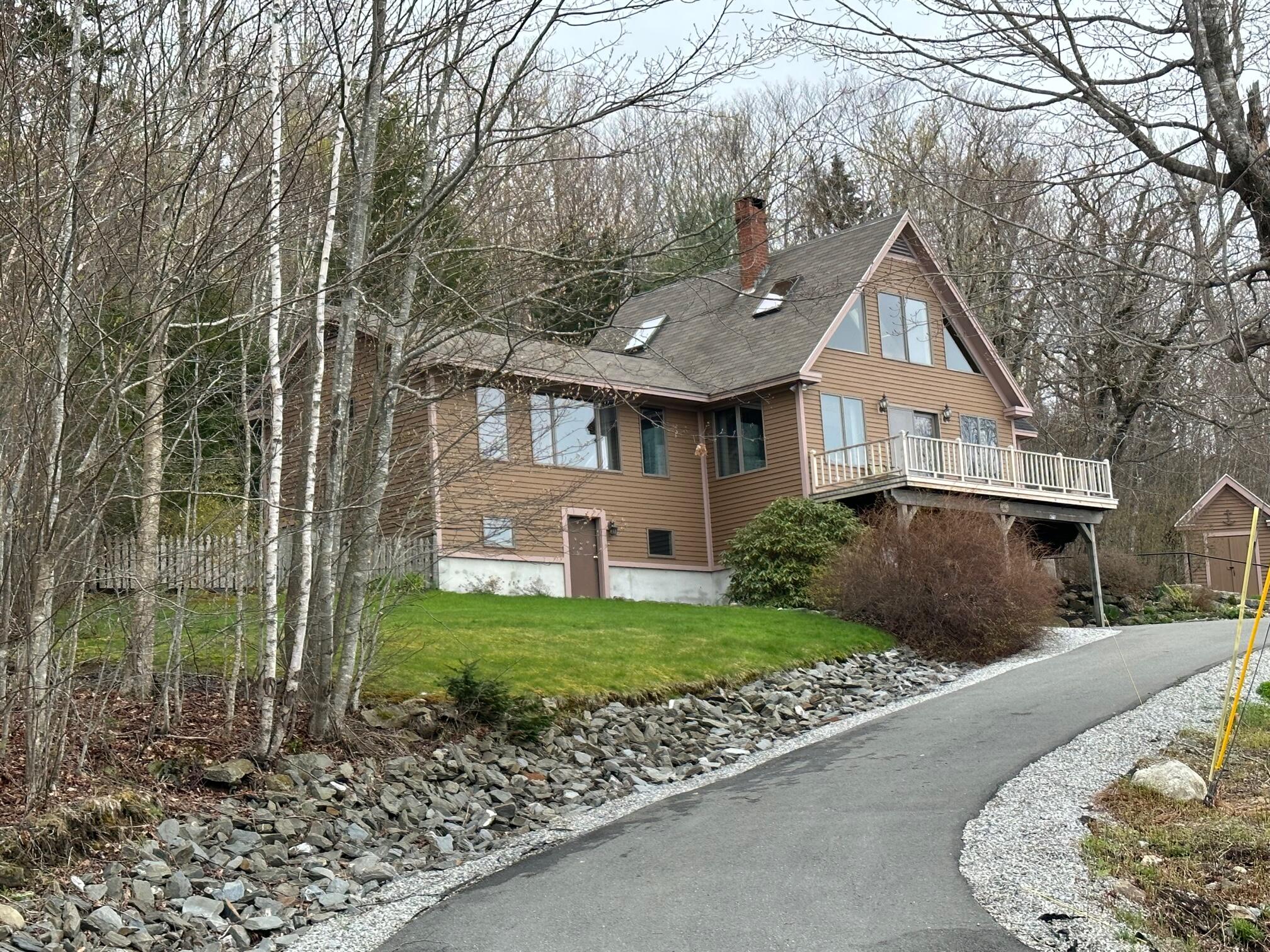 473 Shore Road Northport, ME 04849 - Photo 6 of 34 IMG_5125