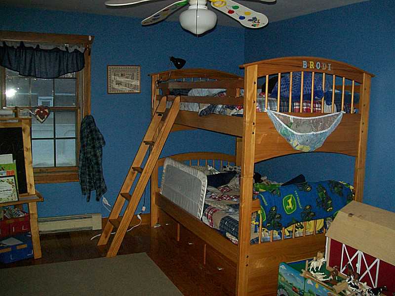 80 Stone Church Road Tiverton, RI 02878 - Photo 13 of 17 Bedroom.