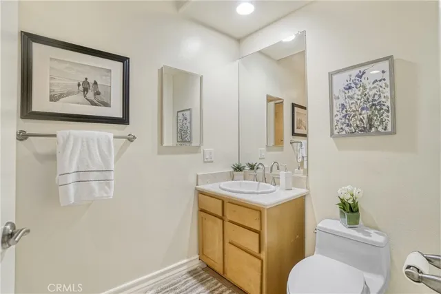 $1,290,000 | 11923 Darlington Avenue, Unit 302, Los Angeles, CA 90049