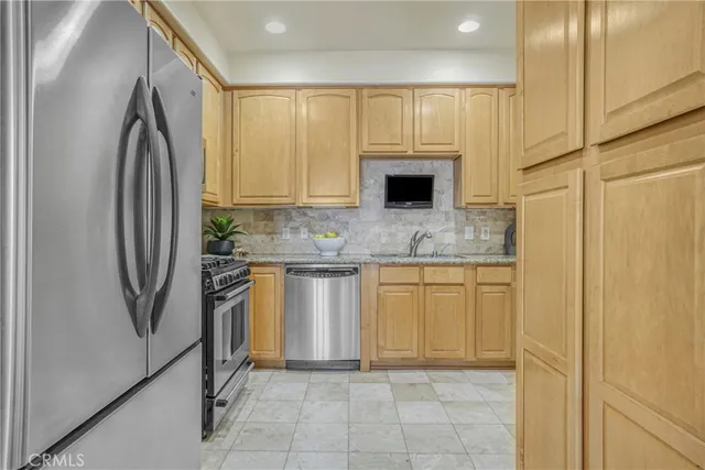 $1,290,000 | 11923 Darlington Avenue, Unit 302, Los Angeles, CA 90049