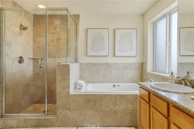 $1,290,000 | 11923 Darlington Avenue, Unit 302, Los Angeles, CA 90049