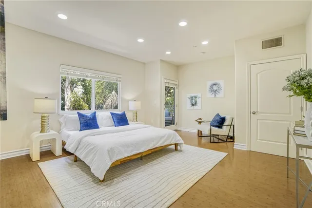 $1,290,000 | 11923 Darlington Avenue, Unit 302, Los Angeles, CA 90049