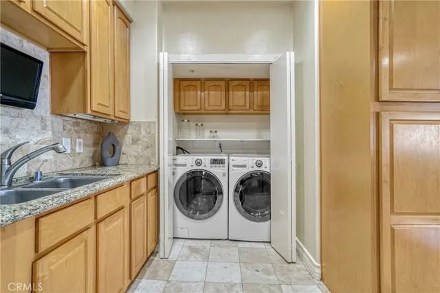 $1,290,000 | 11923 Darlington Avenue, Unit 302, Los Angeles, CA 90049