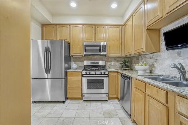 $1,290,000 | 11923 Darlington Avenue, Unit 302, Los Angeles, CA 90049