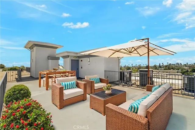 $1,290,000 | 11923 Darlington Avenue, Unit 302, Los Angeles, CA 90049