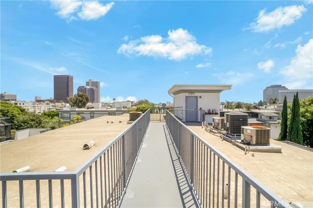 $1,290,000 | 11923 Darlington Avenue, Unit 302, Los Angeles, CA 90049