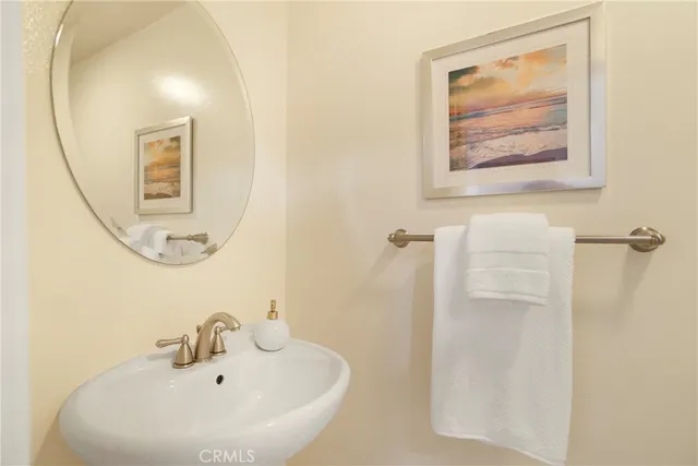 $1,290,000 | 11923 Darlington Avenue, Unit 302, Los Angeles, CA 90049