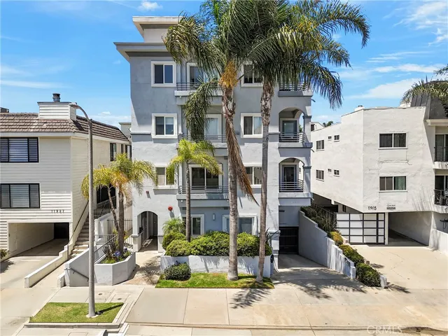 $1,290,000 | 11923 Darlington Avenue, Unit 302, Los Angeles, CA 90049