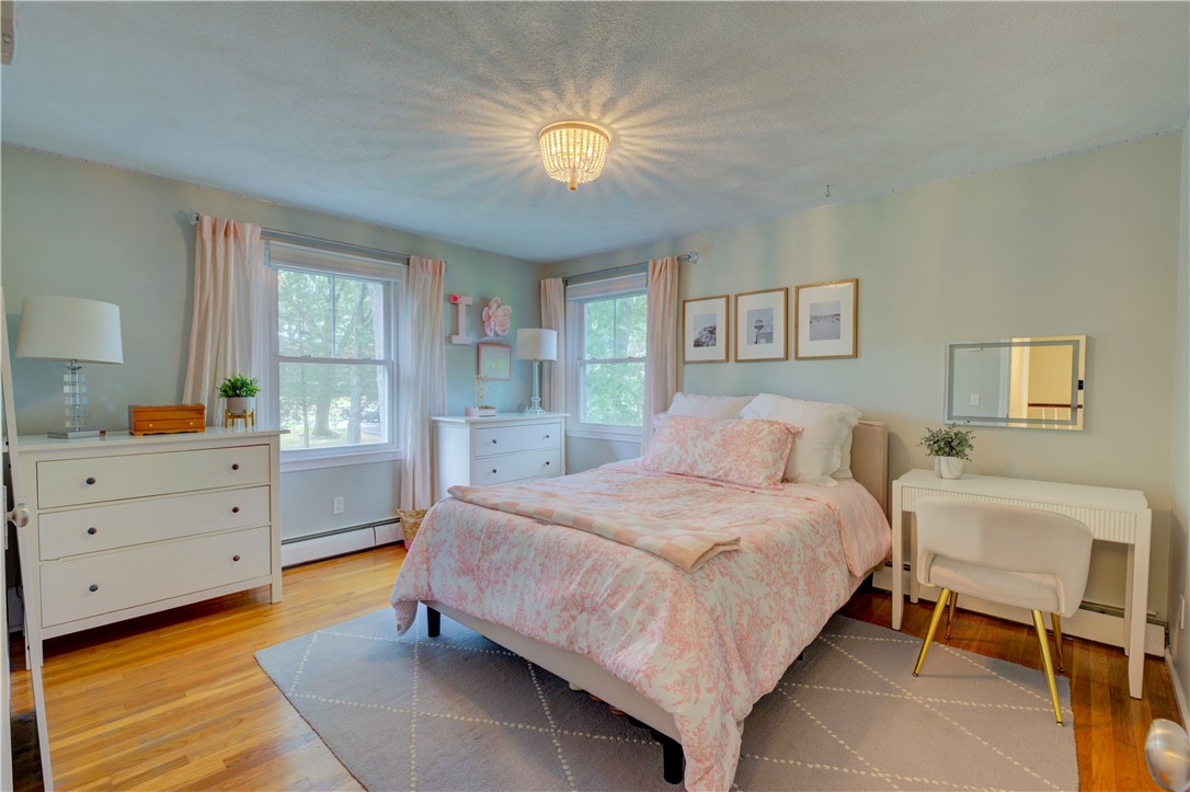 22 Pinetop Road Barrington, RI 02806 - Photo 28 of 40