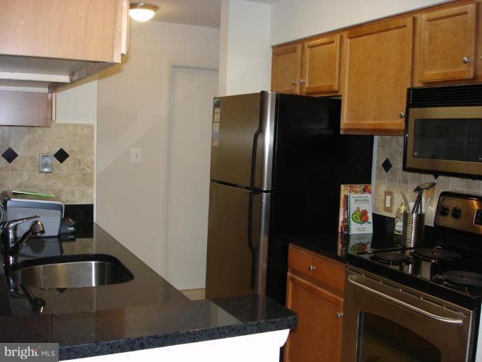 1793 Jonathan Way, Unit 1793F Reston, VA 20190 - Photo 13 of 13 Kitchen #3