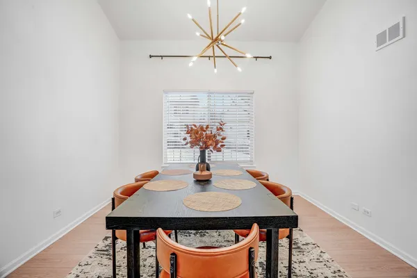 $3,000 | 549 Ivory Lane, Bartlett, IL 60103