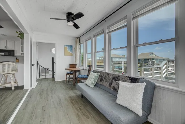 $445,000 | 283 Barracuda Street, Bayou Vista, TX 77563