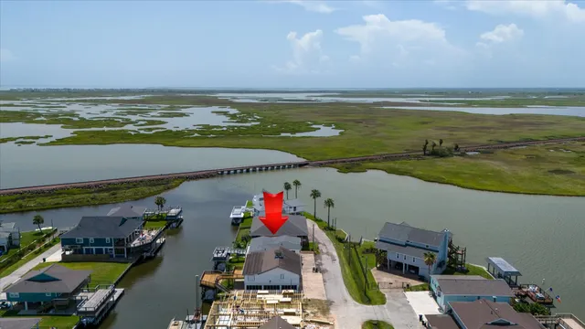 $445,000 | 283 Barracuda Street, Bayou Vista, TX 77563