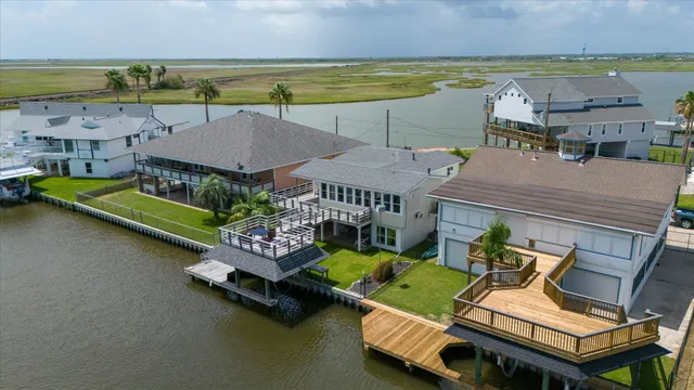 $445,000 | 283 Barracuda Street, Bayou Vista, TX 77563