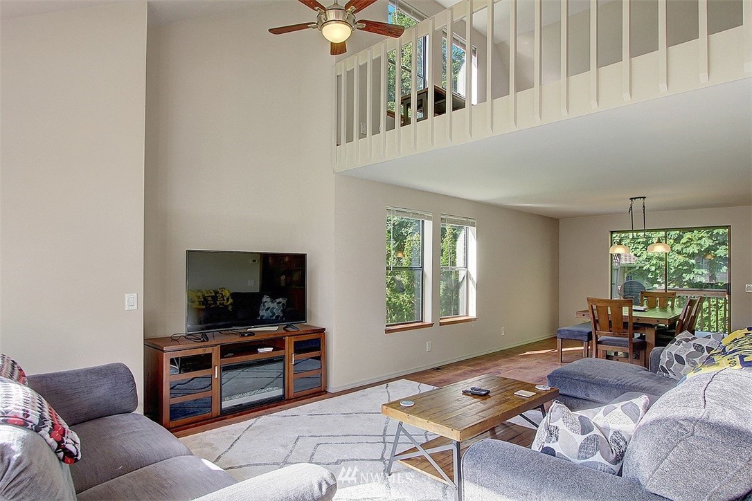 2635 242nd Place Southeast Bothell, WA 98021 - Photo 4 of 27