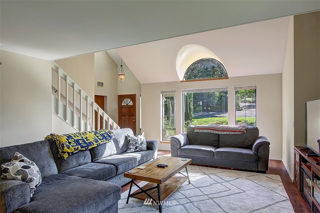 2635 242nd Place Southeast Bothell, WA 98021 - Photo 5 of 27