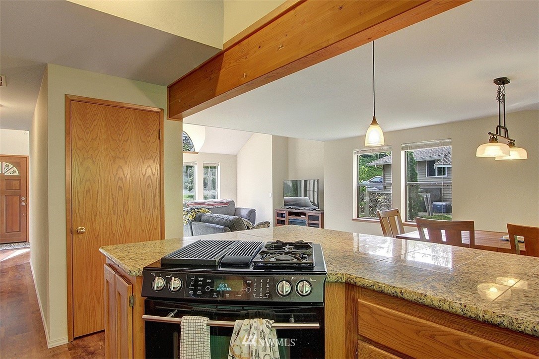 2635 242nd Place Southeast Bothell, WA 98021 - Photo 10 of 27