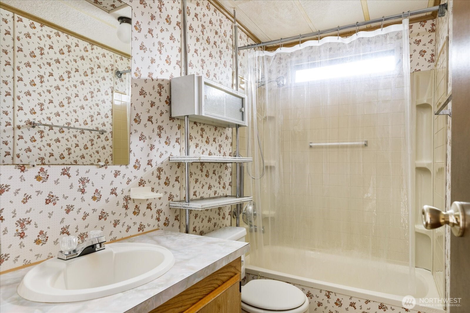 1361 North Goldie Road, Unit 16 Oak Harbor, WA 98277 - Photo 17 of 30