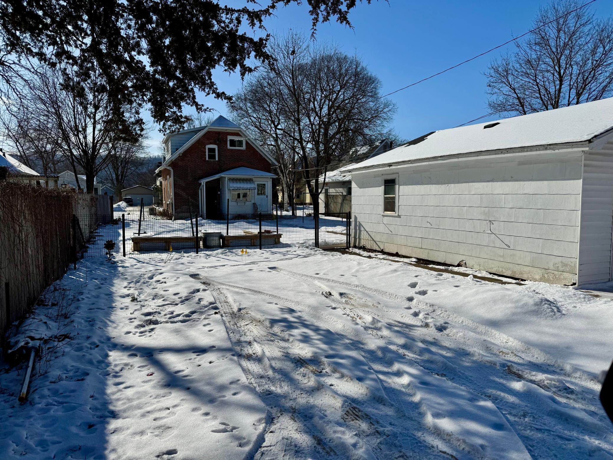 358 East Wabasha Street Winona, MN 55987 - Photo 5 of 6