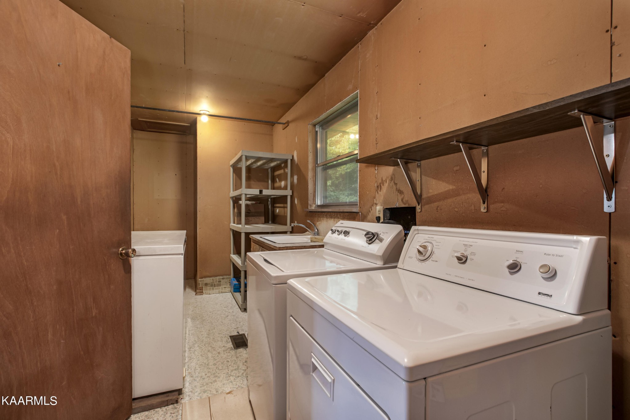 7812 Jim Wolfe Road Corryton, TN 37721 - Photo 20 of 39