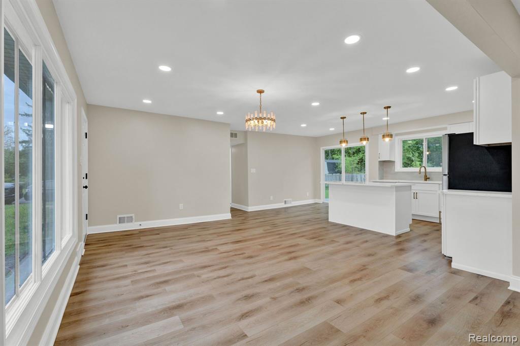 1859 Henbert Road West Bloomfield, MI 48324 - Photo 10 of 29