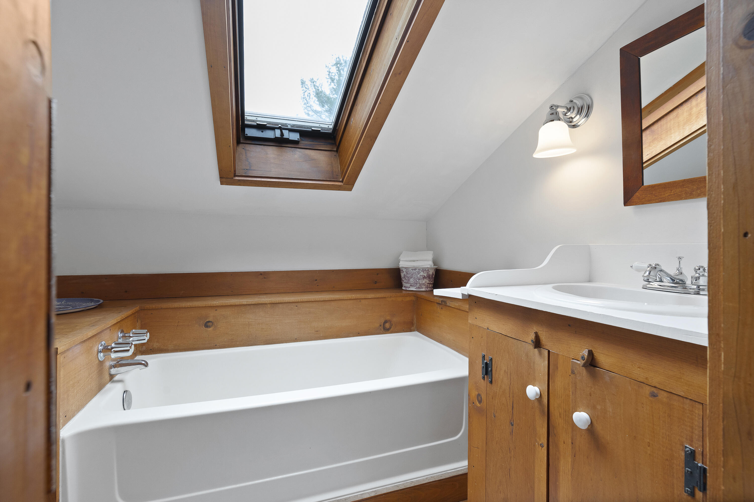 468 Bristol Road Bristol, ME 04539 - Photo 35 of 45 468 Bristol Rd, Bristal, ME-Interior-40
