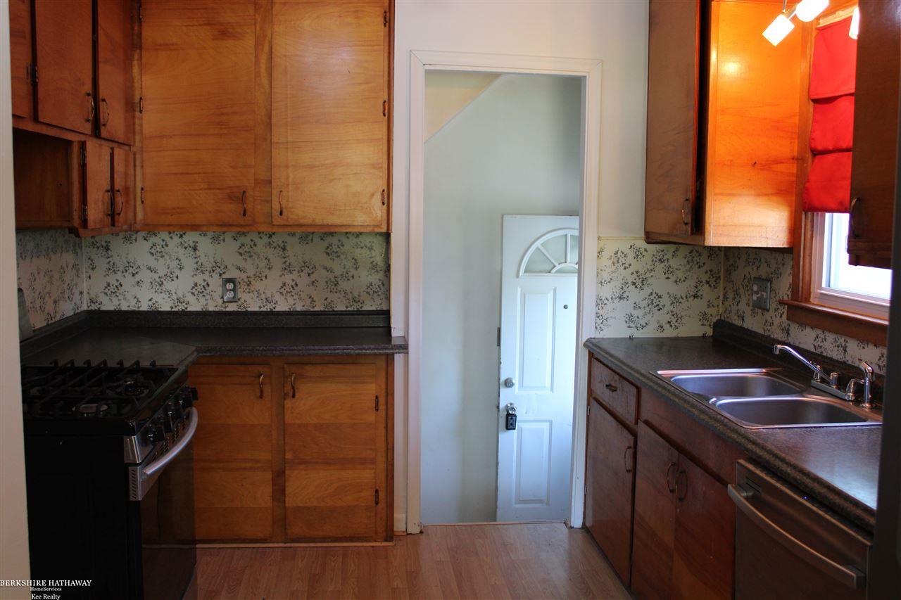23120 Rausch Avenue Eastpointe, MI 48021 - Photo 4 of 28