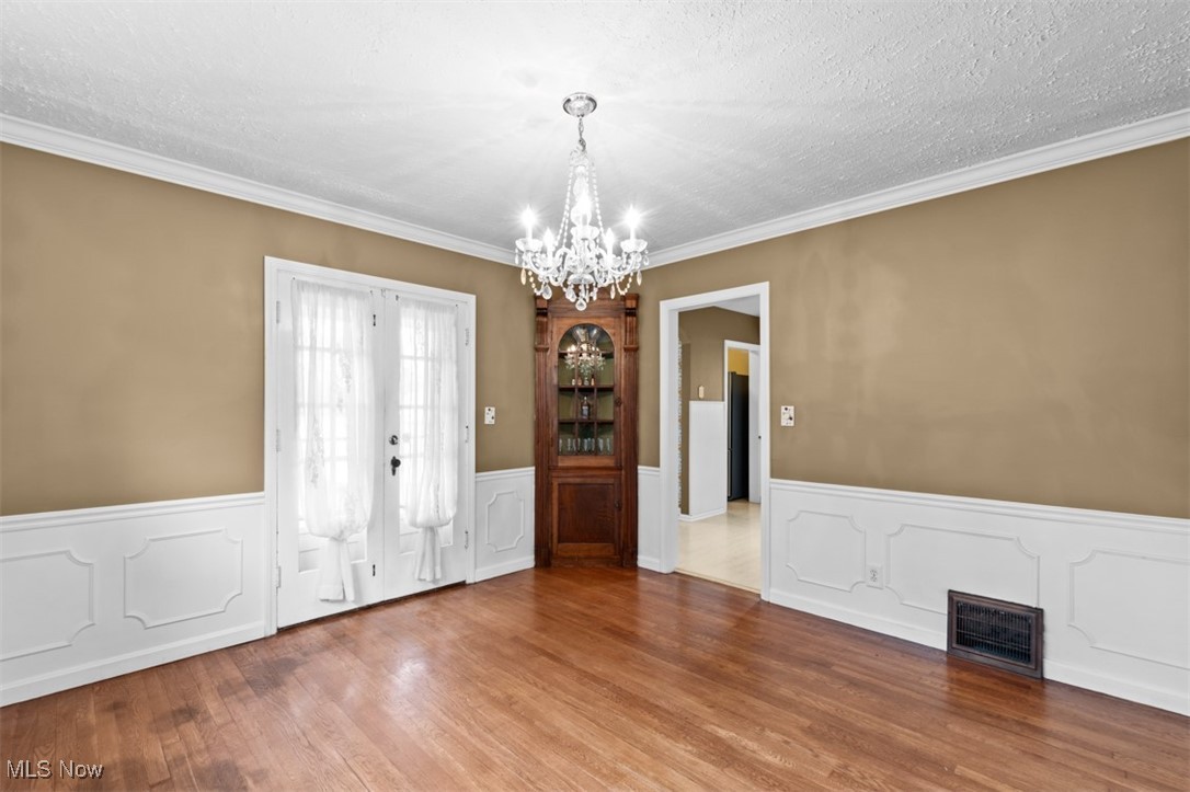 1492 Lyndhurst Road Lyndhurst, OH 44124 - Photo 9 of 32