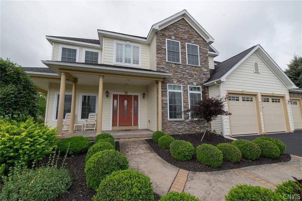 6262 Hessler Farm Path Cicero, NY 13039 - Photo 3 of 49