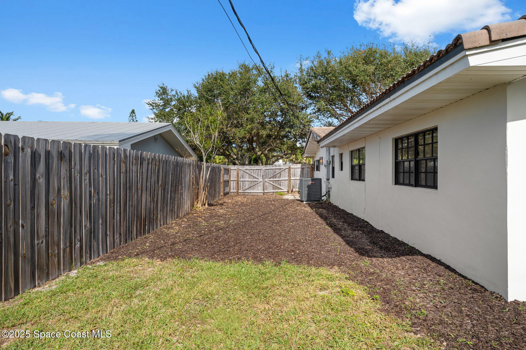 151 Cocoa Avenue Indialantic, FL 32903 - Photo 9 of 47 151 Cocoa Ave (55)
