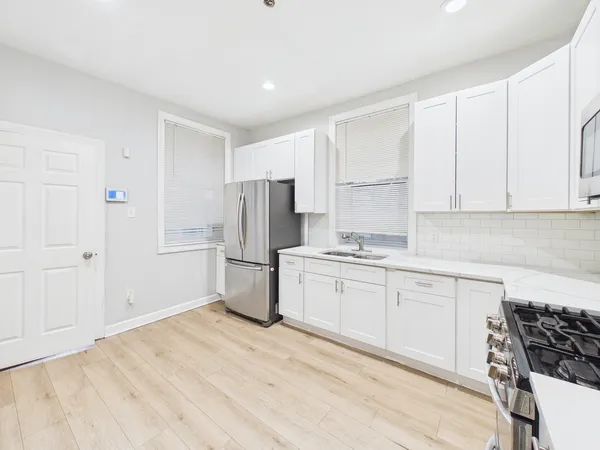 $1,875 | 6639 South Bishop Street, Unit 1, Chicago, IL 60636