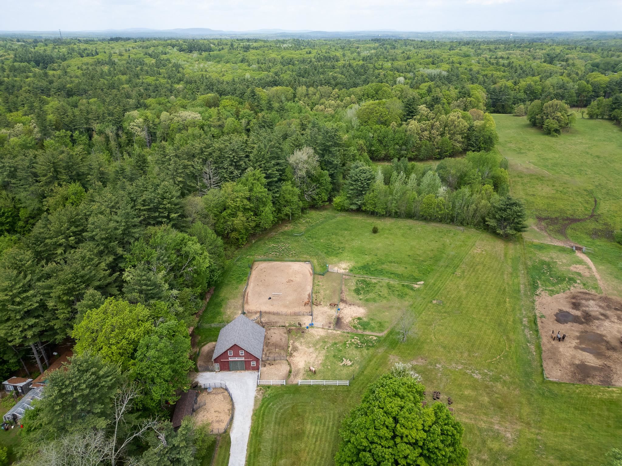 337 Middle Road Brentwood, NH 03833 - Photo 13 of 46