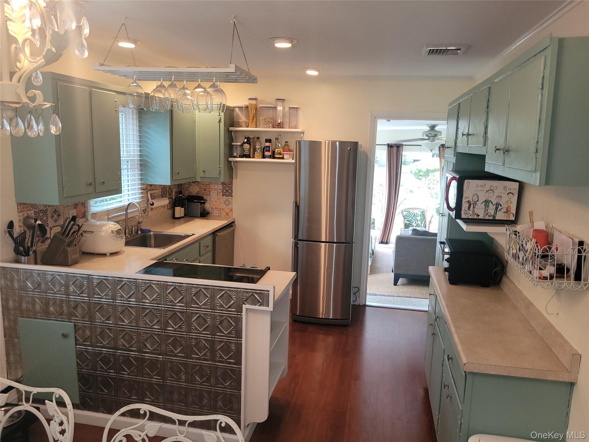 10 Graham Road Hampton Bays, NY 11946 - Photo 11 of 30