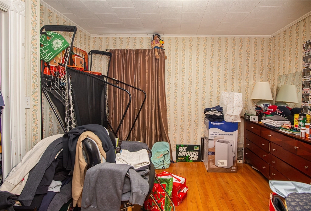 18 Steele Street Worcester, MA 01607 - Photo 38 of 41