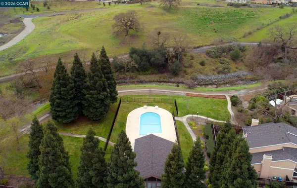 $1,298,000 | 2020 Shady Creek Place, Danville, CA 94526